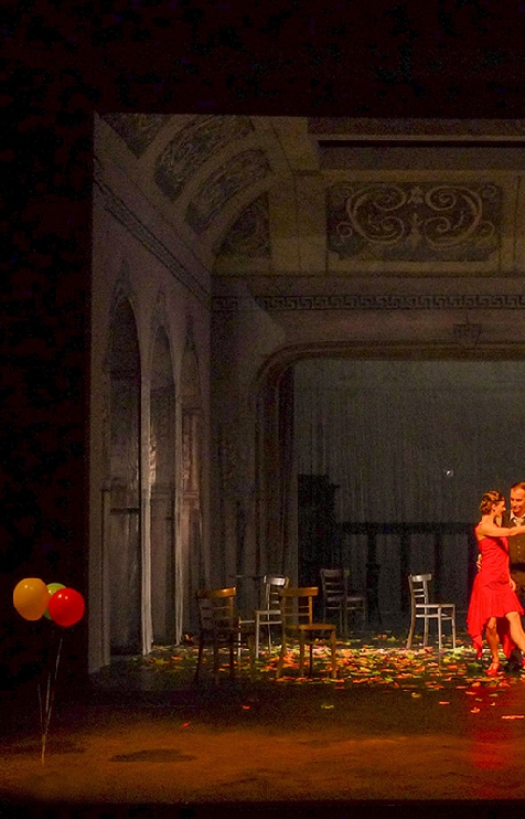 Bild.162 Cafe Colore  Bühnenbild   Kostüm: Stephan Fernau 